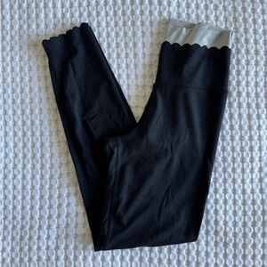 Aerie Black and Gray Scalloped 7/8 Leggings